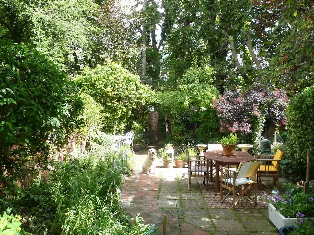 Hanover House Cheltenham Guest house