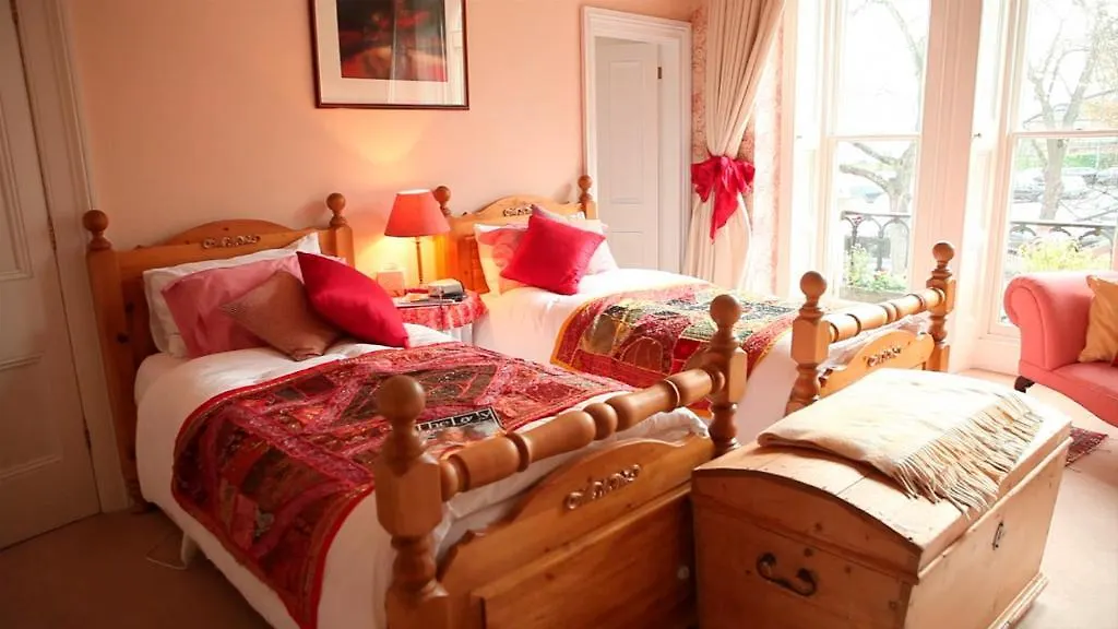 Hanover House Cheltenham 5*,